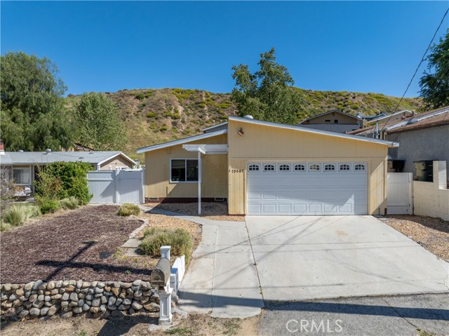 Detail Gallery Image 26 of 27 For 29667 Cromwell Ave, Castaic,  CA 91384 - 2 Beds | 2 Baths