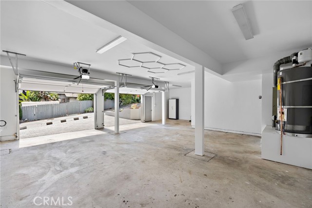 21542 Anns Lane, Laguna Beach CA: https://media.crmls.org/medias/e3c78187-5785-4542-ae4b-f86a168bf8ec.jpg