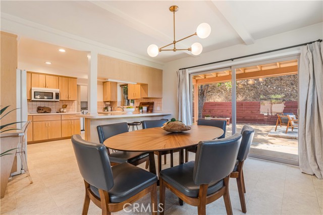 Detail Gallery Image 6 of 20 For 1826 Bara Rd, Glendale,  CA 91208 - 3 Beds | 2 Baths