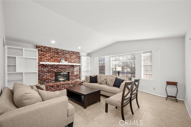 Detail Gallery Image 5 of 52 For 64616 Spyglass Ave, Desert Hot Springs,  CA 92240 - 3 Beds | 2 Baths