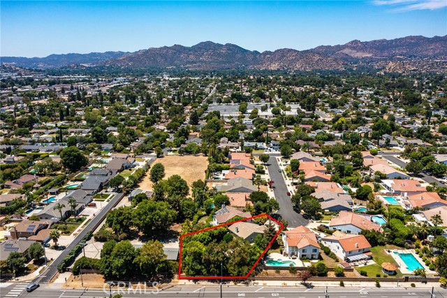 20516 Germain Street, Chatsworth CA: https://media.crmls.org/medias/e3c8ea9f-8853-4bd4-964e-62ef444c19bf.jpg