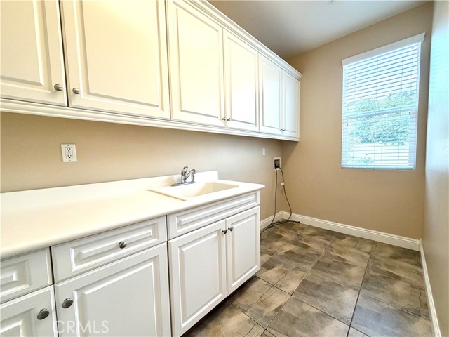 Detail Gallery Image 28 of 63 For 45551 Bayberry Pl, Temecula,  CA 92592 - 5 Beds | 3/1 Baths