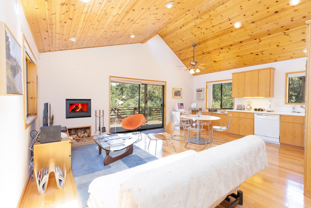 MLS #SR25233134 image #4