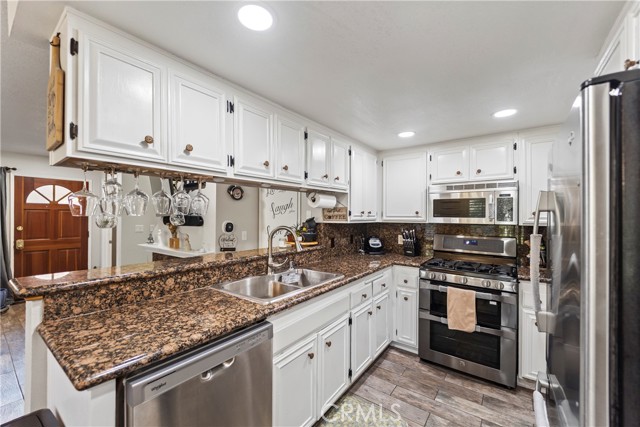 Detail Gallery Image 7 of 24 For 22617 Copper Hill Dr #121,  Saugus,  CA 91350 - 3 Beds | 3 Baths