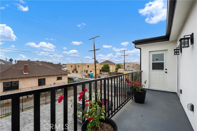 Detail Gallery Image 11 of 37 For 759 E 25th, Los Angeles,  CA 90011 - – Beds | – Baths