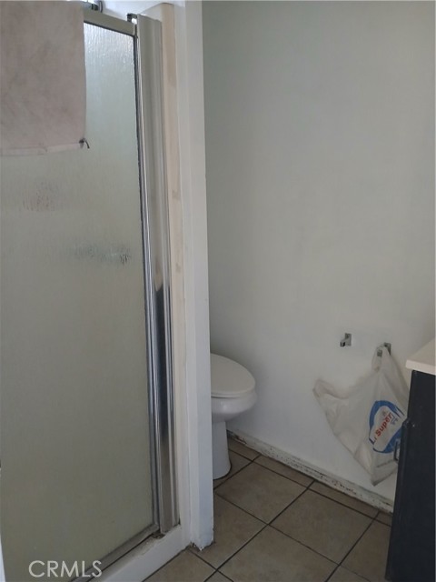 1060 W 51st Place, Los Angeles CA: https://media.crmls.org/medias/e3cb243f-4049-408d-8191-872400f418ca.jpg