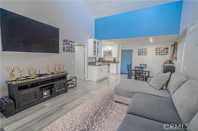 Detail Gallery Image 20 of 56 For 4239 via Arbolada #303,  Los Angeles,  CA 90042 - 2 Beds | 2 Baths