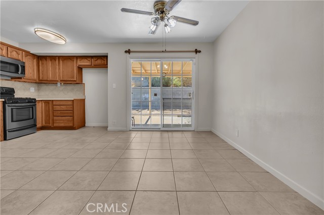 Detail Gallery Image 8 of 35 For 560 E Mountain View St, Barstow,  CA 92311 - 4 Beds | 2 Baths