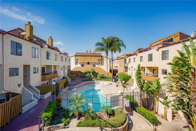 Detail Gallery Image 19 of 26 For 1026 S Marengo Ave #4,  Alhambra,  CA 91803 - 3 Beds | 2/1 Baths