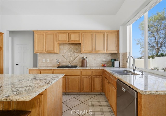 Detail Gallery Image 16 of 46 For 13405 Mesa Crest, Yucaipa,  CA 92399 - 4 Beds | 2/1 Baths