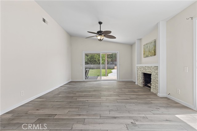Detail Gallery Image 6 of 23 For 3862 Ravenswood Dr, Yorba Linda,  CA 92886 - 3 Beds | 2 Baths