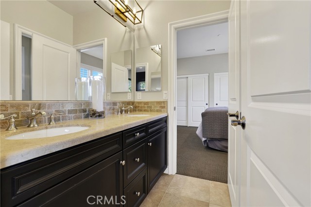 Image 41 of 60 For 29321 Via Zamora