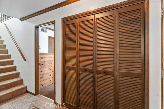 Detail Gallery Image 11 of 36 For 26270 Thunderbird Dr, Lake Arrowhead,  CA 92352 - 3 Beds | 2 Baths