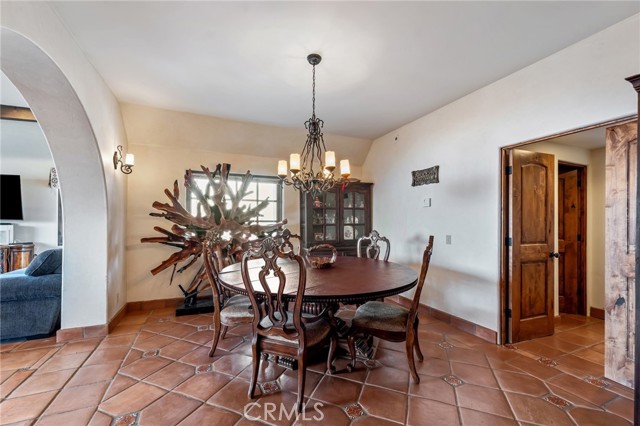 9075 Mesa Vista Street, Apple Valley CA: https://media.crmls.org/medias/e3cf35df-afcd-48c4-bcd5-0b05f6fee109.jpg