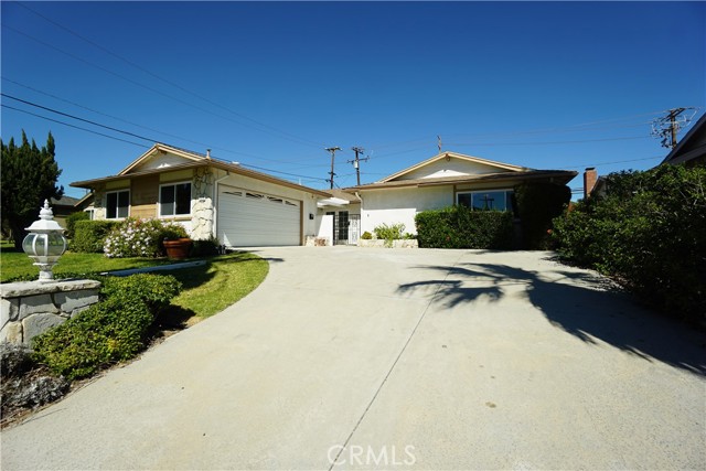 Detail Gallery Image 4 of 34 For 846 Verna Ave, Newbury Park,  CA 91320 - 4 Beds | 2 Baths