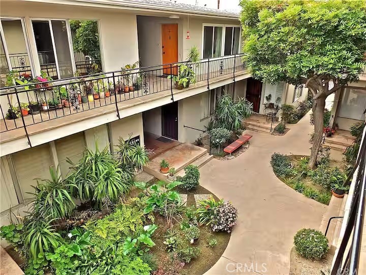 307 Cherry Avenue #6