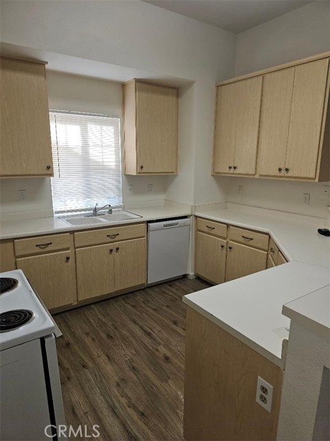 Detail Gallery Image 6 of 20 For 1772 Heritage, Merced,  CA 95341 - 3 Beds | 2 Baths