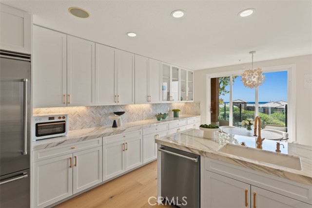 7 Suprema Drive, Newport Coast CA: https://media.crmls.org/medias/e3d1b260-9658-48c7-9366-e81baeda14ff.jpg
