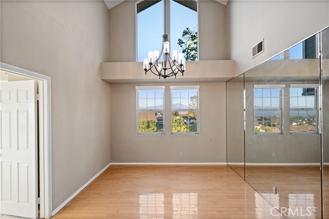 6 Saros, Irvine CA: https://media.crmls.org/medias/e3d1f4c2-cf7e-4dac-bbd7-336dd21f7540.jpg