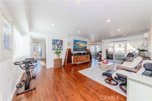 Detail Gallery Image 6 of 32 For 358 S Gramercy Pl #201,  Los Angeles,  CA 90020 - 2 Beds | 2 Baths