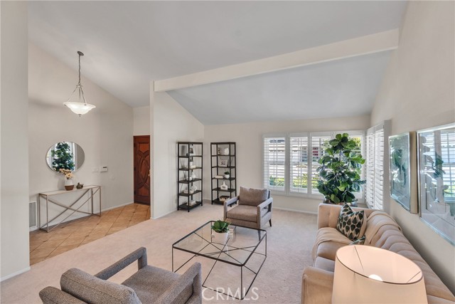 4 E Trenton, Irvine CA: https://media.crmls.org/medias/e3d230ed-dc91-43d9-869e-6b2a439e03b8.jpg