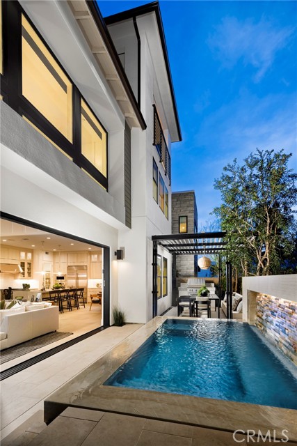 Detail Gallery Image 3 of 16 For 169 Apron, Irvine,  CA 92618 - 5 Beds | 5 Baths