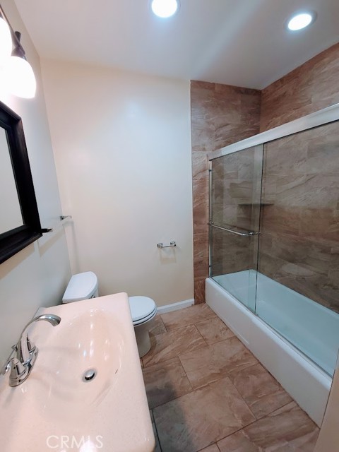 19100 Bessemer Street, Tarzana CA: https://media.crmls.org/medias/e3d57f03-b9fb-445c-9175-dfb9036c9918.jpg