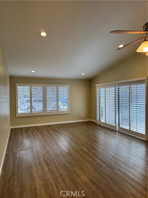 Detail Gallery Image 3 of 17 For 8566 Trinity #819C,  Huntington Beach,  CA 92646 - 2 Beds | 2 Baths