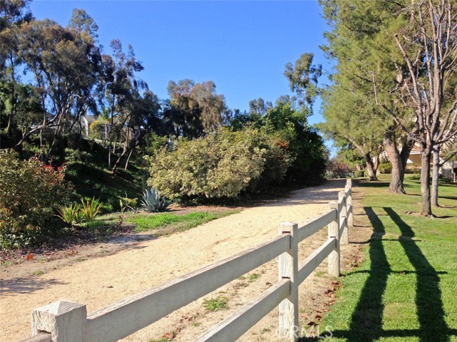 Detail Gallery Image 24 of 26 For 24352 Acaso #7,  Laguna Hills,  CA 92656 - 2 Beds | 2 Baths