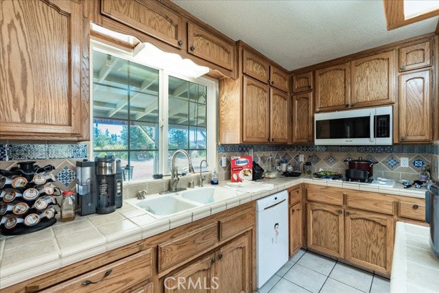 Detail Gallery Image 12 of 49 For 26898 Avenue 18 1/4, Madera,  CA 93638 - 5 Beds | 3 Baths
