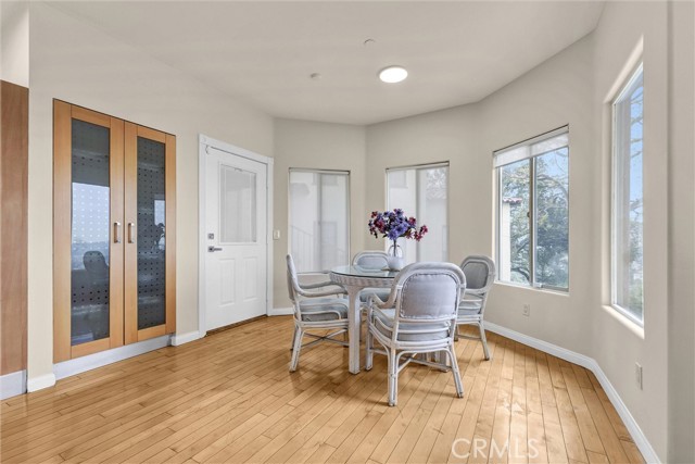 Detail Gallery Image 24 of 43 For 876 Harrington, Glendale,  CA 91207 - 4 Beds | 4 Baths