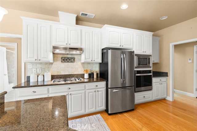 Detail Gallery Image 12 of 35 For 1941 Preservation Oak, Chico,  CA 95928 - 4 Beds | 3 Baths