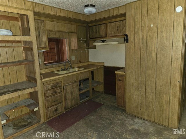 Detail Gallery Image 9 of 14 For 2230 Harnage St, –,  CA 93240 - 3 Beds | 2 Baths