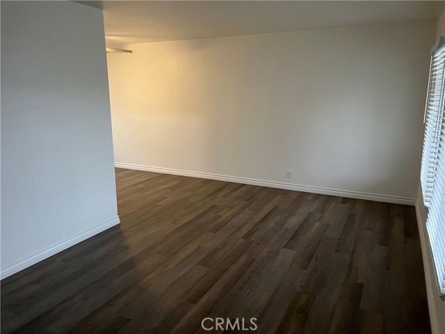 Detail Gallery Image 8 of 21 For 10341 Karmont, South Gate,  CA 90280 - 2 Beds | 1 Baths