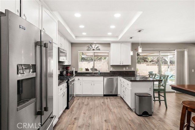 Detail Gallery Image 13 of 51 For 1370 Maywood Ave, Upland,  CA 91786 - 4 Beds | 3 Baths