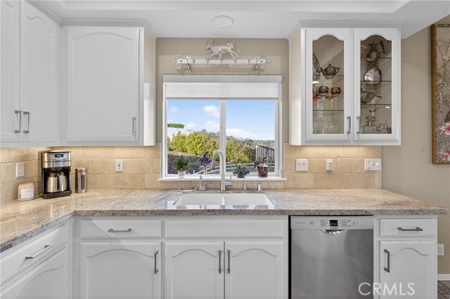 Detail Gallery Image 9 of 72 For 193 Blossom Ct, Paso Robles,  CA 93446 - 3 Beds | 2 Baths