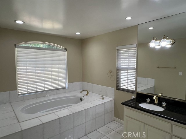 Detail Gallery Image 13 of 20 For 1601 Rodeo Rd, Arcadia,  CA 91006 - 5 Beds | 5 Baths