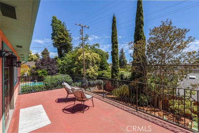 Detail Gallery Image 11 of 36 For 9 El Camino Real, Vallejo,  CA 94590 - 3 Beds | 3 Baths