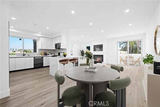 Detail Gallery Image 12 of 14 For 4214 Fulton Ave #202,  Studio City,  CA 91604 - 3 Beds | 2 Baths