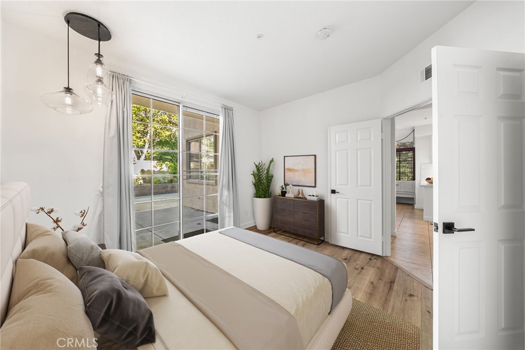 MLS #OC25258182 image #10