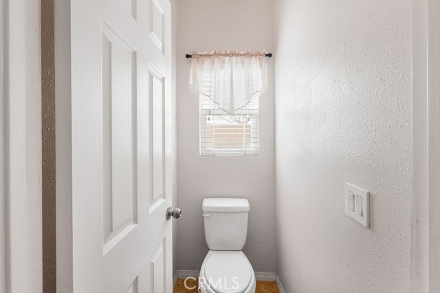 Detail Gallery Image 23 of 35 For 8466 Hoover Ct, Oak Hills,  CA 92344 - 3 Beds | 2 Baths