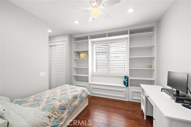 19025 Bayhill Lane, Huntington Beach CA: https://media.crmls.org/medias/e3dc7026-ed0f-4256-ac92-29d403afe850.jpg