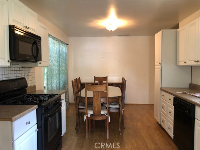 2326 Seabright Avenue, Long Beach, California 90810, 3 Bedrooms Bedrooms, ,2 BathroomsBathrooms,Single Family Residence,For Sale,Seabright,PW19251565