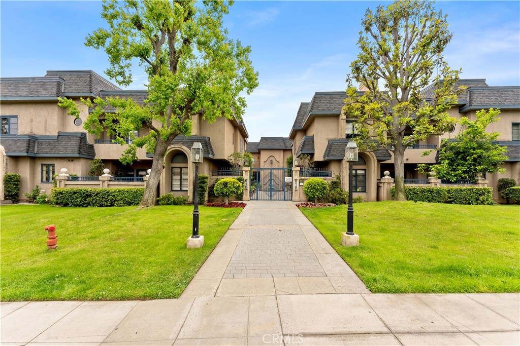 618 Fairview Avenue #230