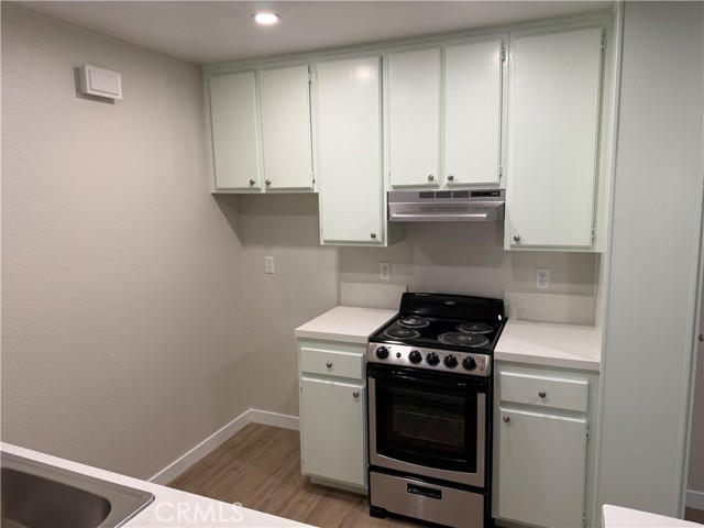 3633 Oak Creek Drive, Ontario CA: https://media.crmls.org/medias/e3dcc7a0-7c67-461f-b043-4c9ea0d41975.jpg