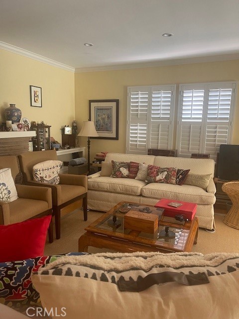 308 N Bowling Green Way, Los Angeles CA: https://media.crmls.org/medias/e3dced33-7c31-4f91-824c-761d2aafff21.jpg