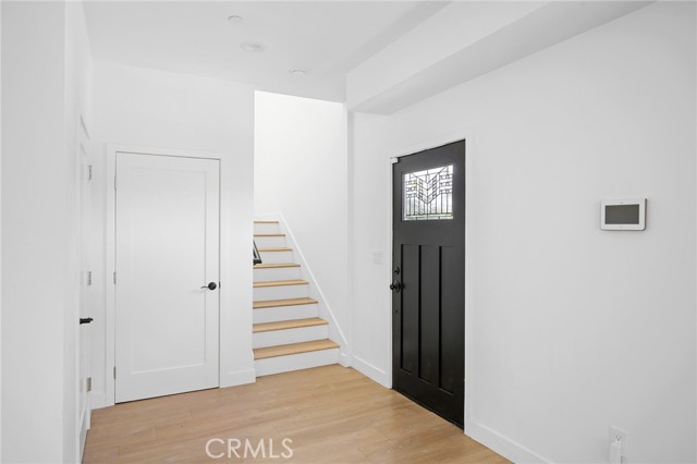 5826 Craner Avenue, North Hollywood CA: https://media.crmls.org/medias/e3dceed4-8842-4b8f-abec-55e4ff98cec0.jpg