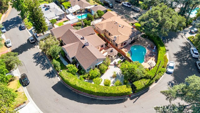 4547 Lasheart Drive, La Canada Flintridge CA: https://media.crmls.org/medias/e3dcfee1-a08f-4e93-ace7-0e9c2f3bfaa7.jpg