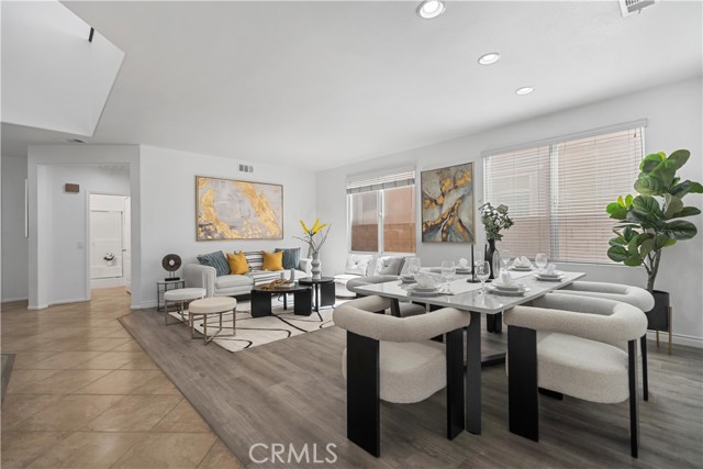 1512 E Nocta Privado, Ontario CA: https://media.crmls.org/medias/e3dd1714-04a4-402c-87f8-e9501c804167.jpg