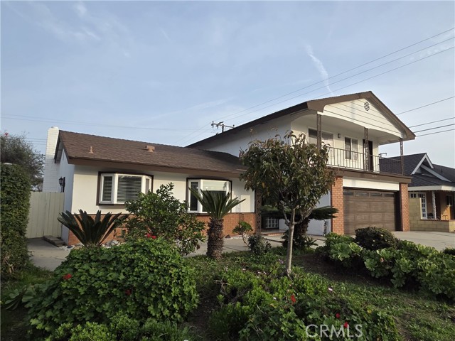 Detail Gallery Image 3 of 29 For 16732 Busby Ln, Huntington Beach,  CA 92647 - 4 Beds | 2 Baths